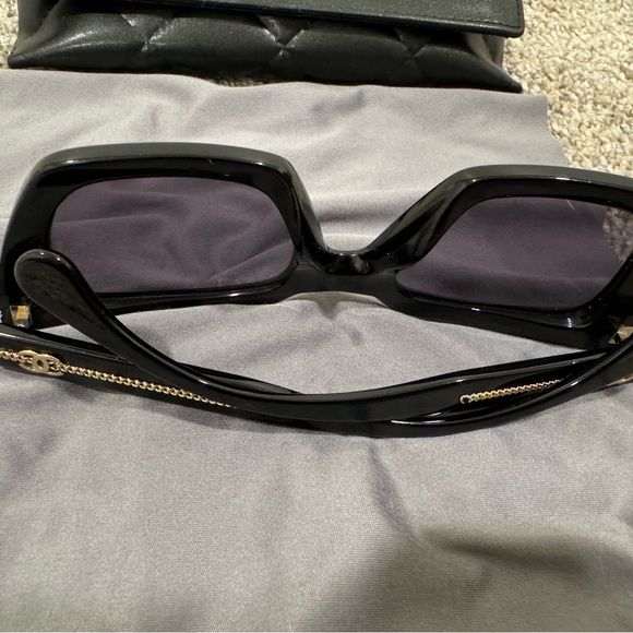Chanel ch5509 square sunglasses with case - Picture 5 of 15